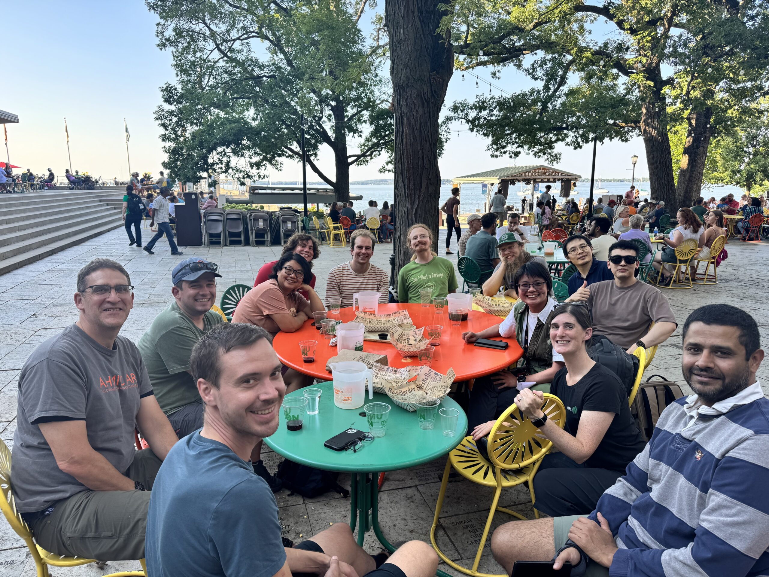 Picture of many lab members together